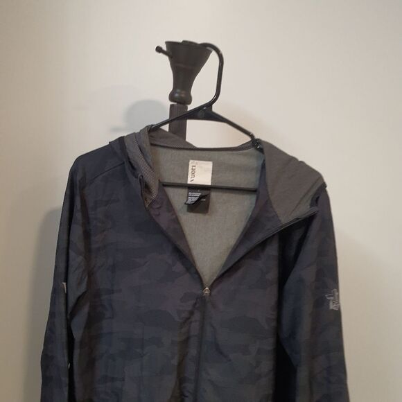 Vuori Men's Outdoor Trainer Jacket Shell  V512 Large logo embossed New - Picture 2 of 9